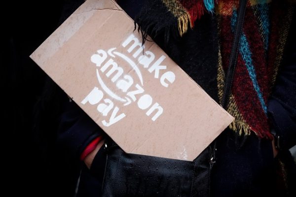Actie in Brussel voor #MakeAmazonPay