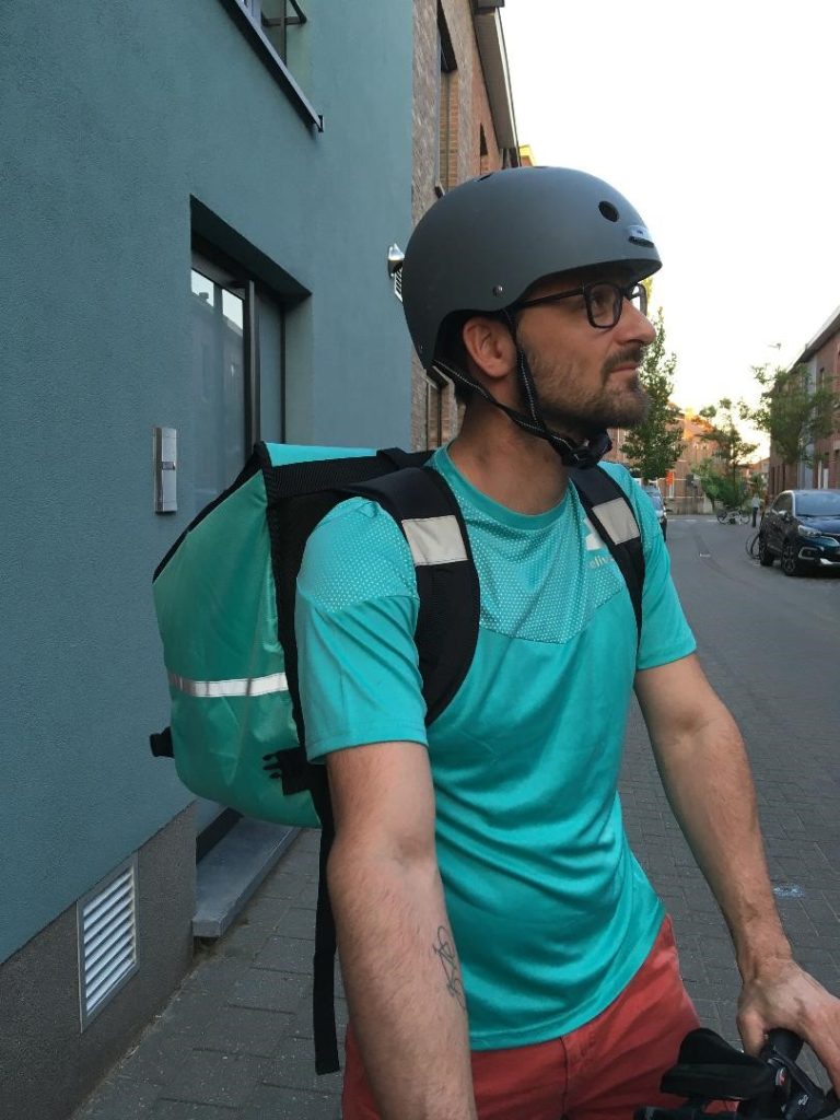 Herman werkte één jaar lang voor een app, als 'Homo Deliveroo'