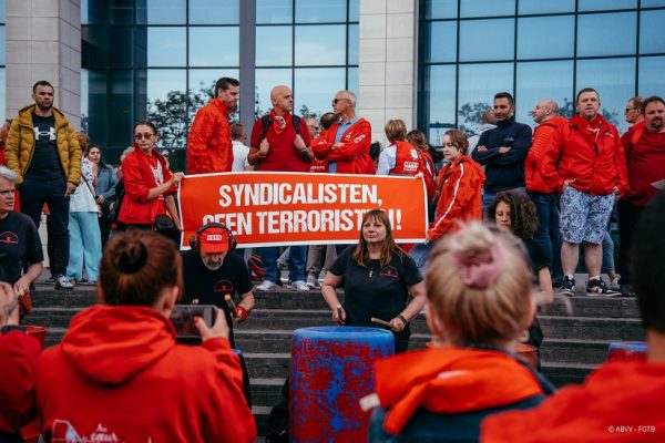 Vakbonden en middenveld blijven gekant tegen wet-Van Quickenborne