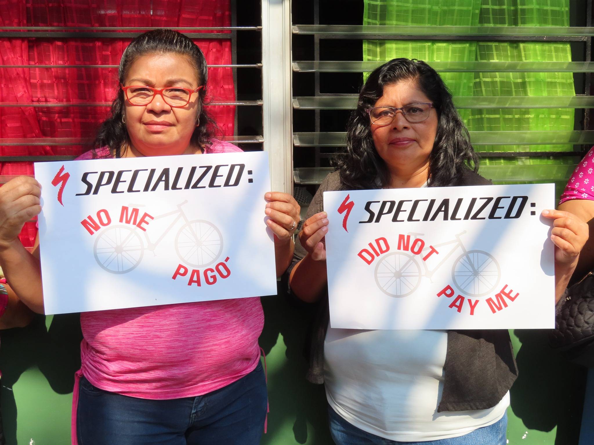 Directie textielfabriek in El Salvador verdwijnt en berooft werknemers van hun loon